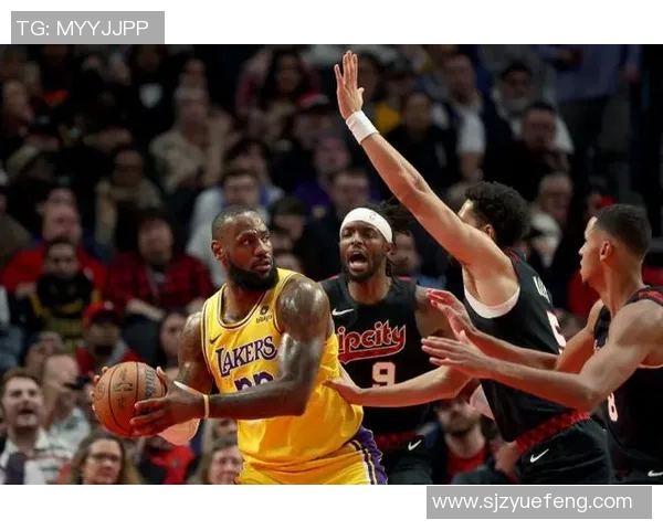 湖人主场大胜开拓者，詹姆斯35分再度完美表现